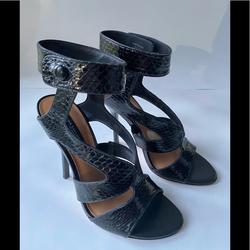 NWT Ann Taylor black embossed leather ankle wrap high heel sandals. Size 7 1/2.